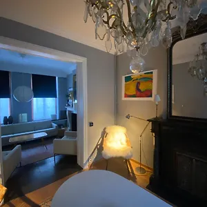 Artist's Loft & Garden Couette-café Gand