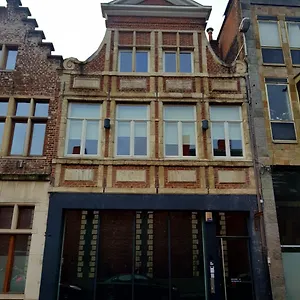Violet Couette-café Gand